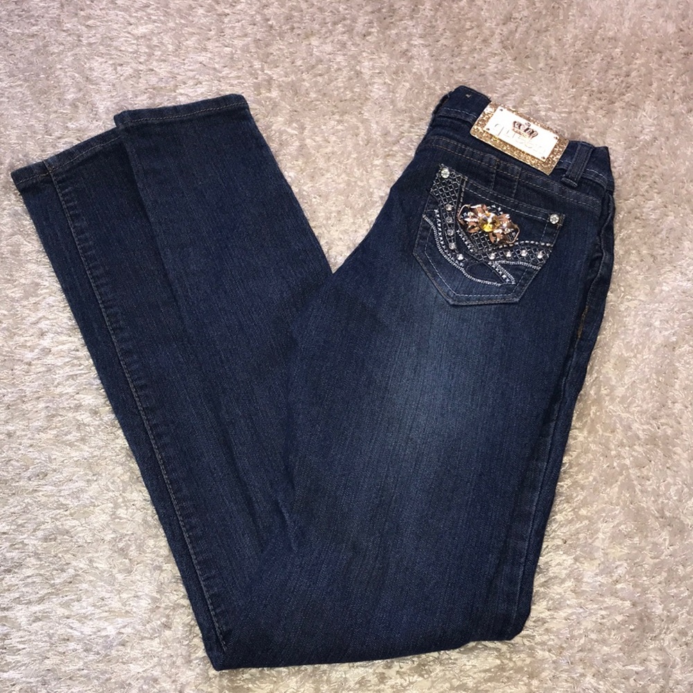 Queens Jeans size 3 Low rise dark was jeans